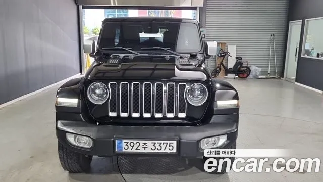 Фотография автомобиля — Jeep Wrangler JL