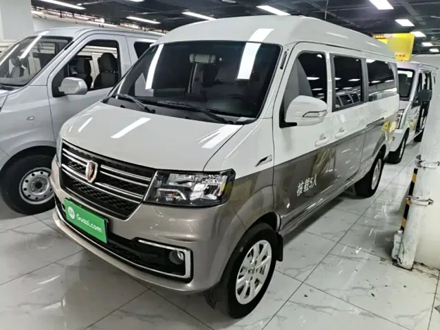 Фотография автомобиля — Jinbei New Hiace X30L