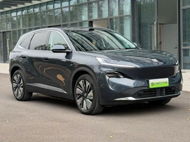 Buick Zhijing E7 — Фото автомобиля 3