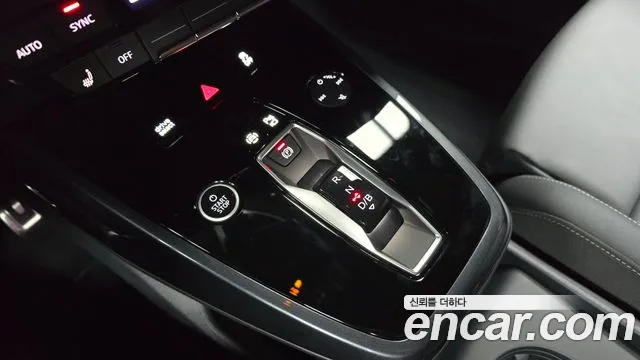 Audi Q4 e-tron F4 — Фото автомобиля 12