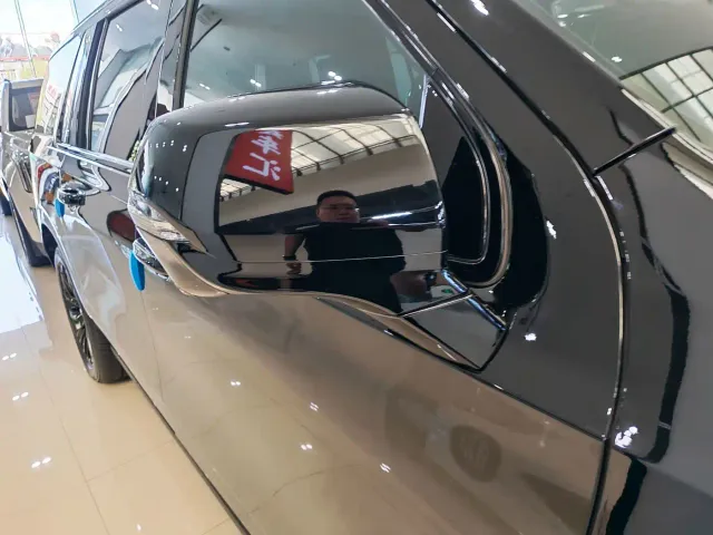 Cadillac Escalade — Фото автомобиля 8