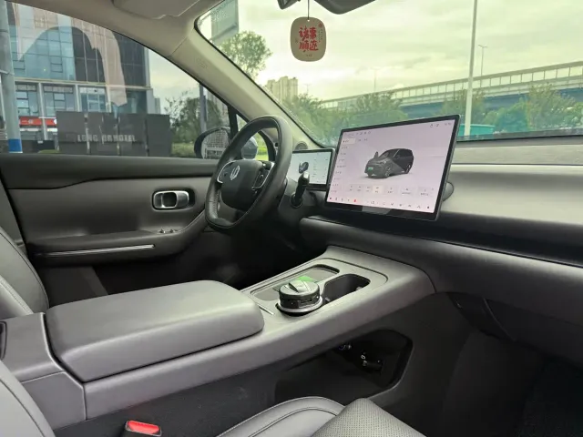 Leapmotor C10 — Фото автомобиля 10