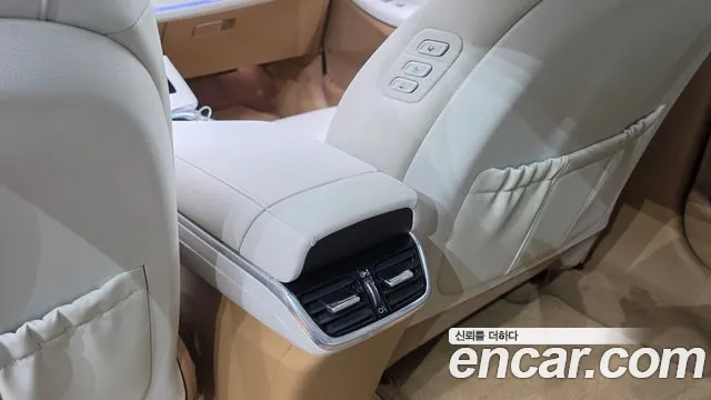 Hyundai Grandeur — Фото автомобиля 30