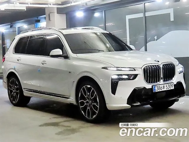 BMW X7 — Фото автомобиля 2