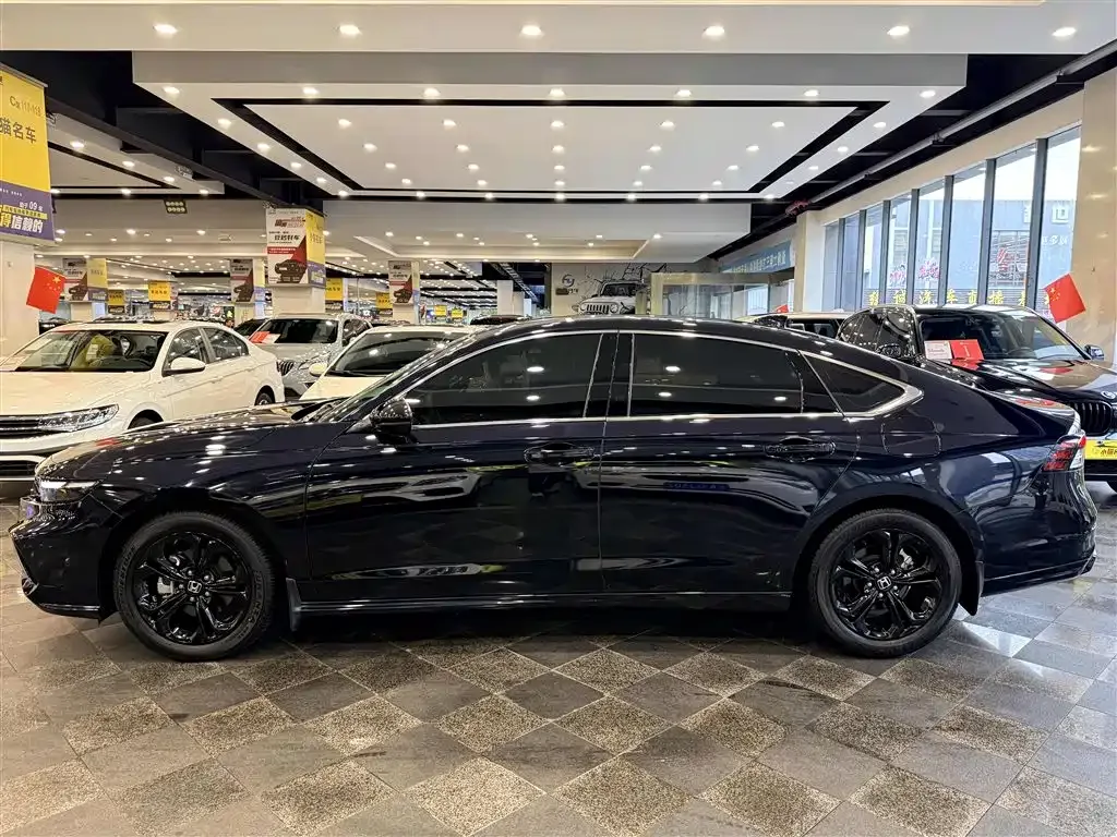 Honda Accord 2025 Sport Series 260TURBO Luxury Edition — Фото автомобиля 9