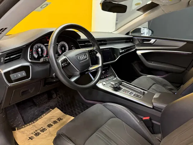 Audi A7L — Фото автомобиля 8