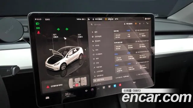 Tesla Model Y — Фото автомобиля 8