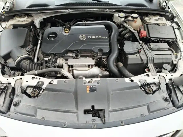 Buick Regal — Фото автомобиля 21