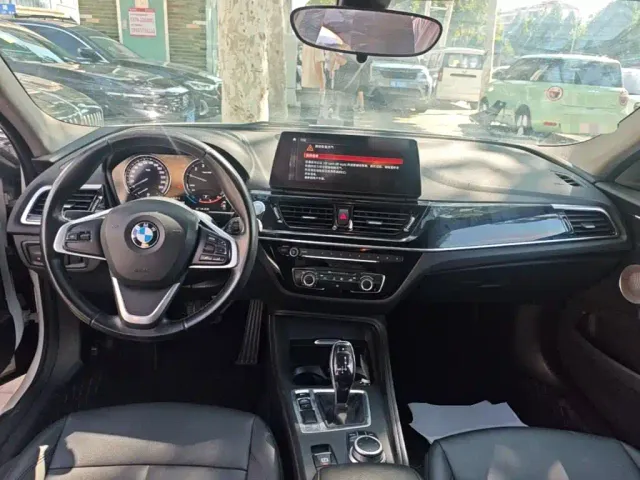 BMW 1 Series — Фото автомобиля 9