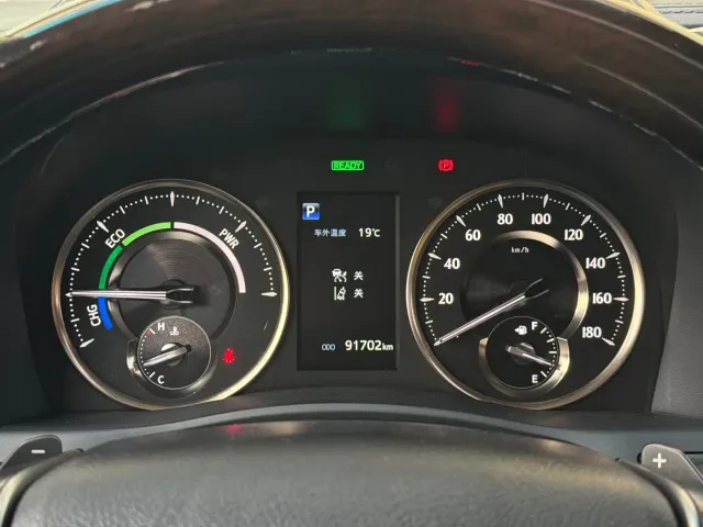 Toyota Alphard — Фото автомобиля 13