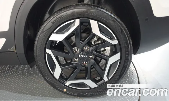 Kia Seltos — Фото автомобиля 6