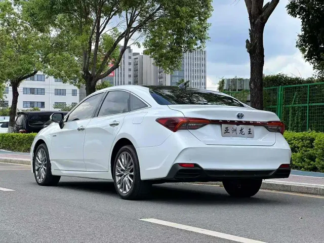 Toyota Avalon — Фото автомобиля 4