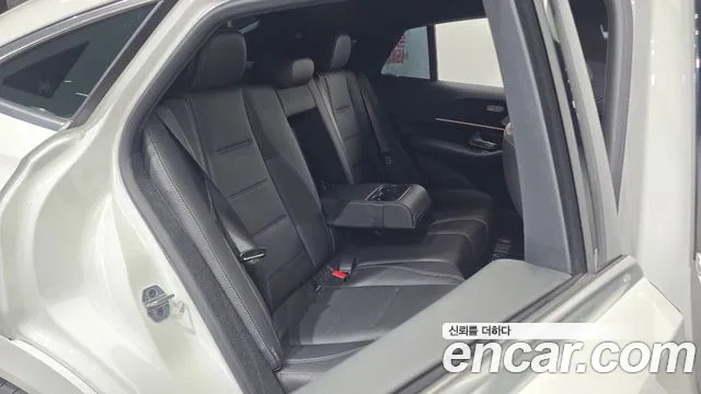 Mercedes-Benz GLE-Class — Фото автомобиля 10