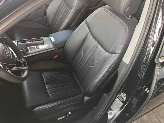 Audi A6L — Фото автомобиля 14