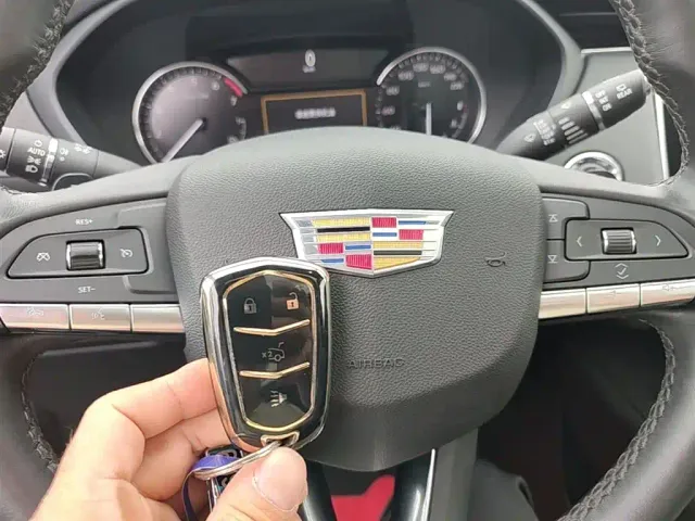 Cadillac XT4 — Фото автомобиля 8