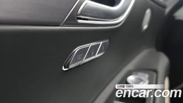 Genesis GV80 — Фото автомобиля 29