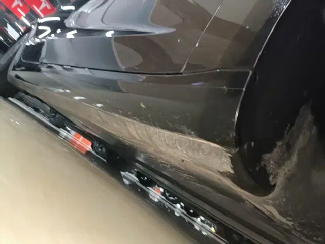 Tesla Model 3 — Фото автомобиля 20