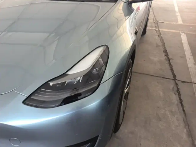 Tesla Model Y — Фото автомобиля 23