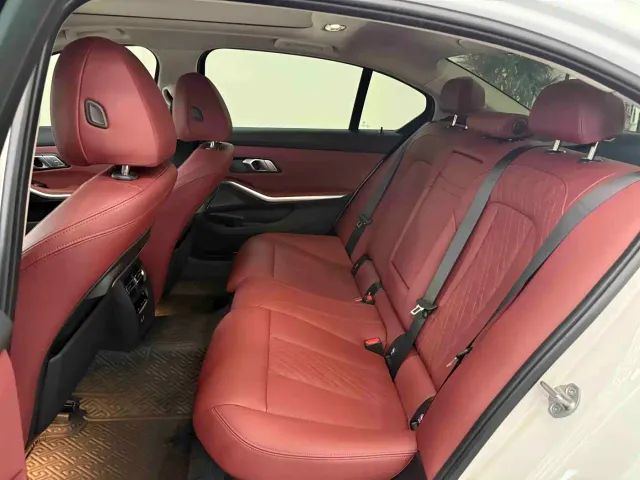 BMW 3 Series — Фото автомобиля 17