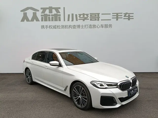 BMW 5 Series — Фото автомобиля 3