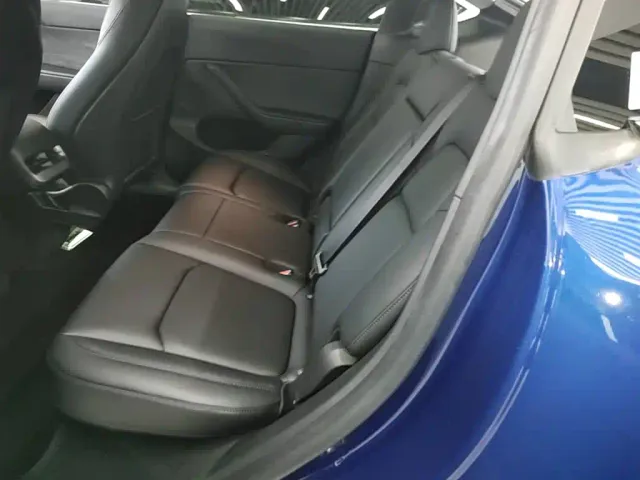Tesla Model Y — Фото автомобиля 16