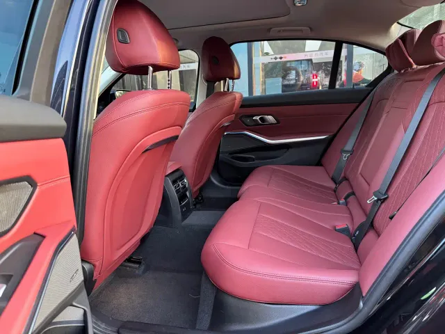 BMW 3 Series — Фото автомобиля 7