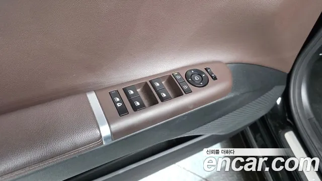 Hyundai Grandeur Grandeur (GN7) 2.5 Бензин 2WD — Фото автомобиля 26
