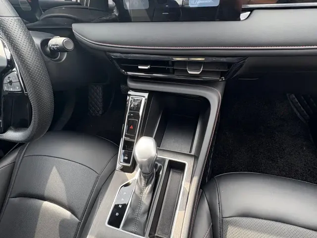 Roewe i5 — Фото автомобиля 7
