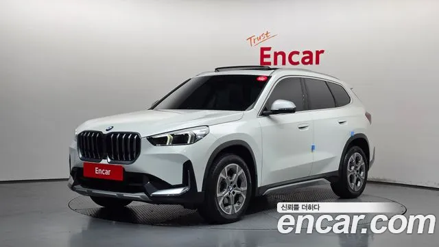 Фотография автомобиля — BMW X1 U11