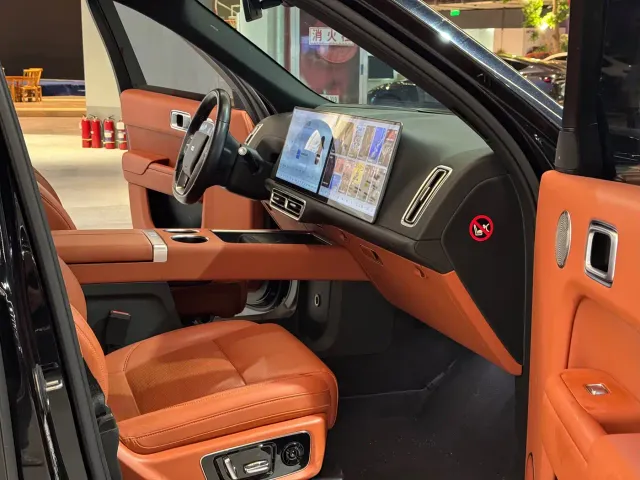 Li Auto L9 — Фото автомобиля 12