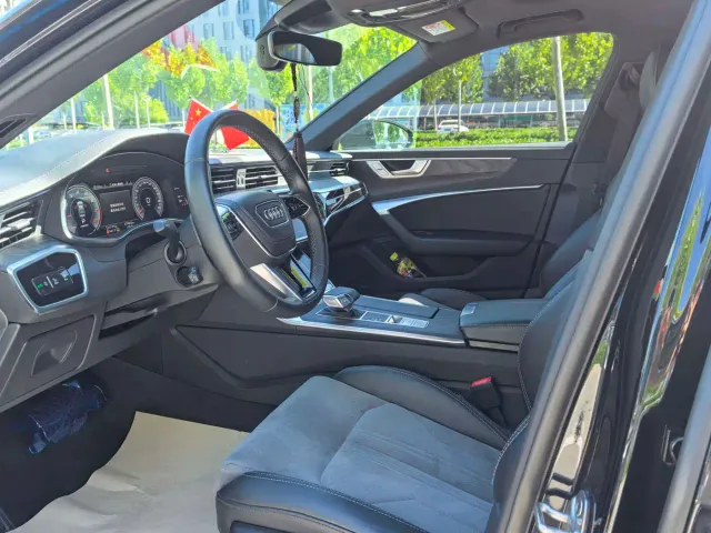 Audi A6L — Фото автомобиля 9