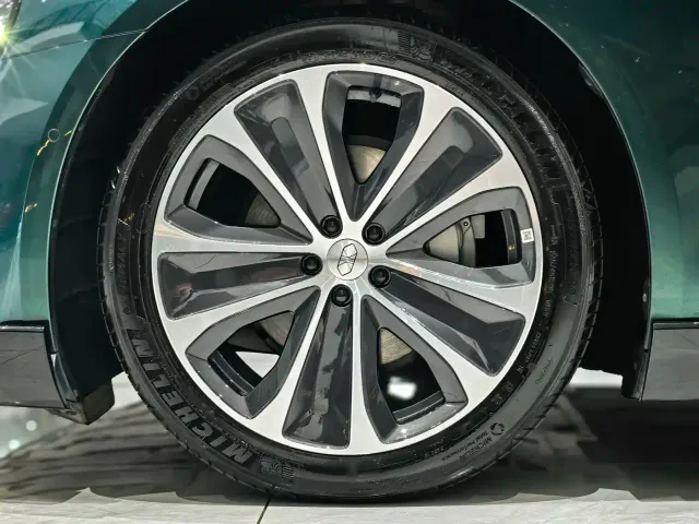 Luxeed S7 — Фото автомобиля 16
