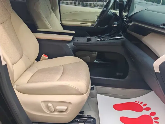 Toyota Granvia — Фото автомобиля 9