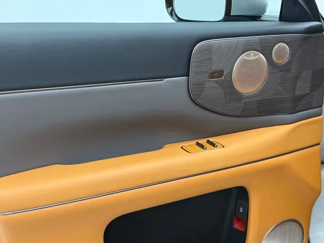 IM Motors LS8 — Фото автомобиля 16