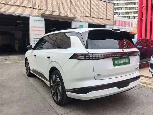 Dongfeng eπ 008 — Фото автомобиля 11