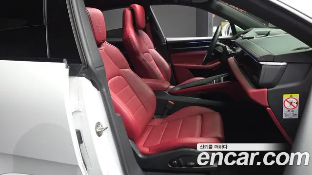 Porsche Macan — Фото автомобиля 11