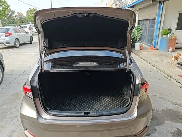 Toyota Corolla — Фото автомобиля 18