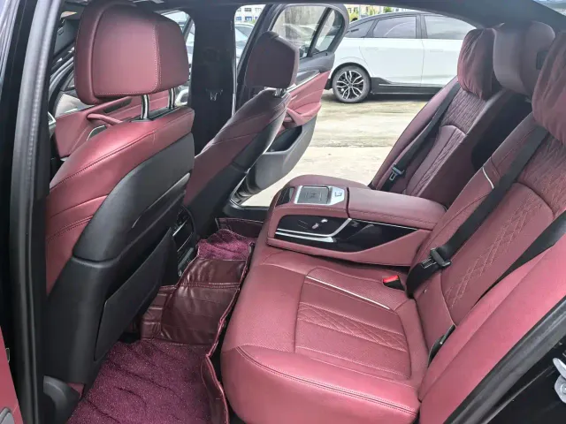 BMW 5 Series — Фото автомобиля 20