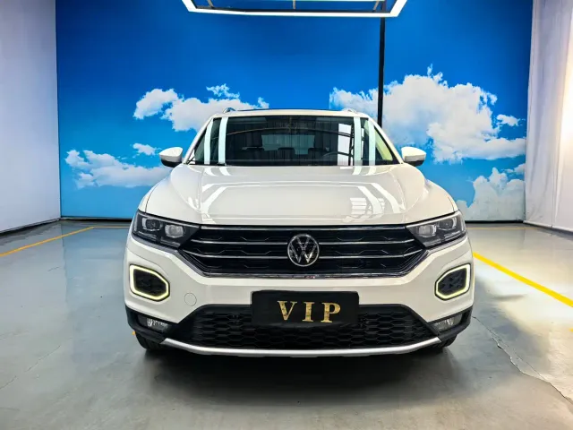 Volkswagen T-Roc — Фото автомобиля 2