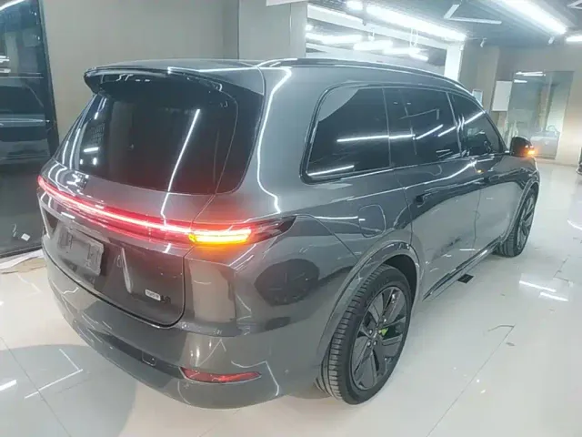 Li Auto L9 — Фото автомобиля 6