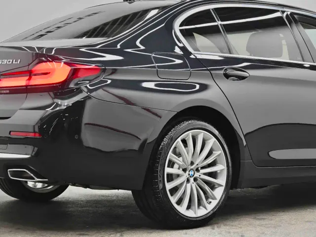 BMW 5 Series — Фото автомобиля 14