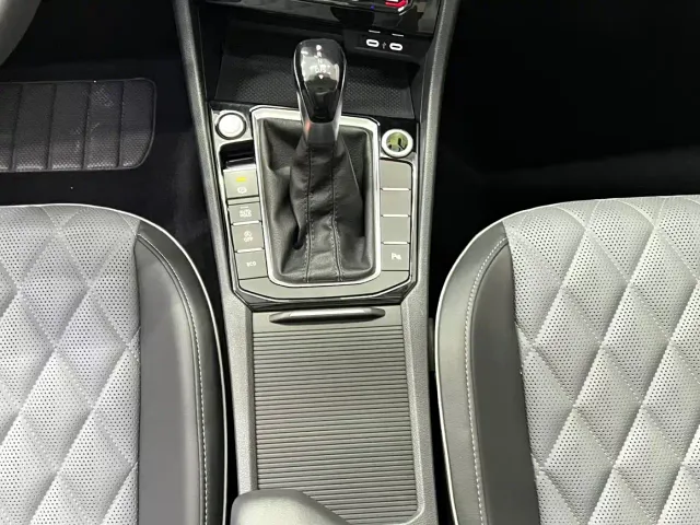 Volkswagen Sagitar — Фото автомобиля 12