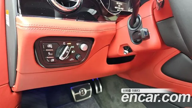 Bentley Bentayga Bentayga 4.0 V8 Azure — Фото автомобиля 16