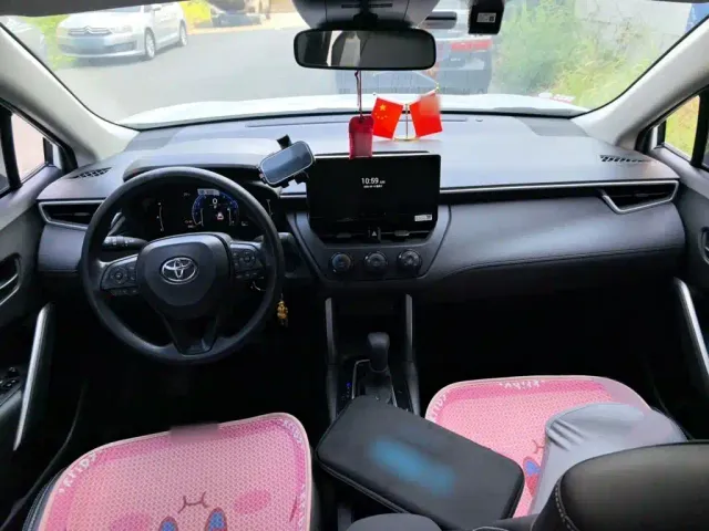 Toyota Corolla Cross — Фото автомобиля 12
