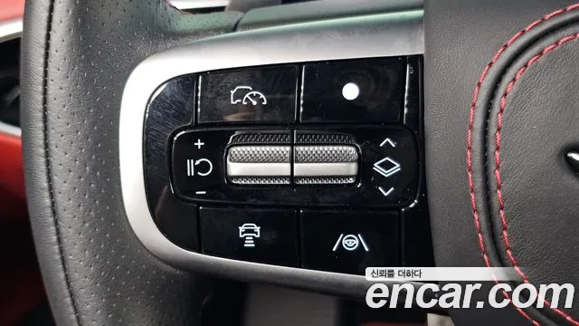 Genesis GV70 — Фото автомобиля 23