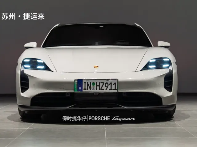 Porsche Taycan — Фото автомобиля 5