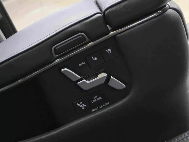 Toyota Vellfire — Фото автомобиля 11