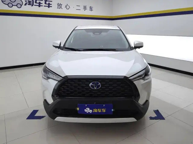 Toyota Corolla Cross — Фото автомобиля 2