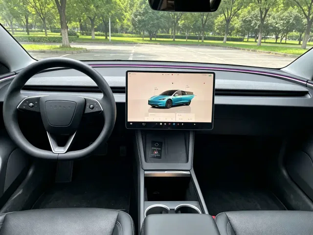 Tesla Model 3 — Фото автомобиля 6