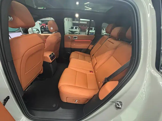Li Auto L6 — Фото автомобиля 3